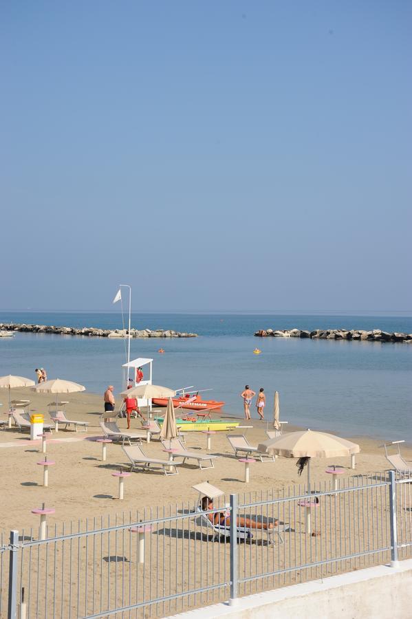 Hotel Biagini Rimini Exterior photo